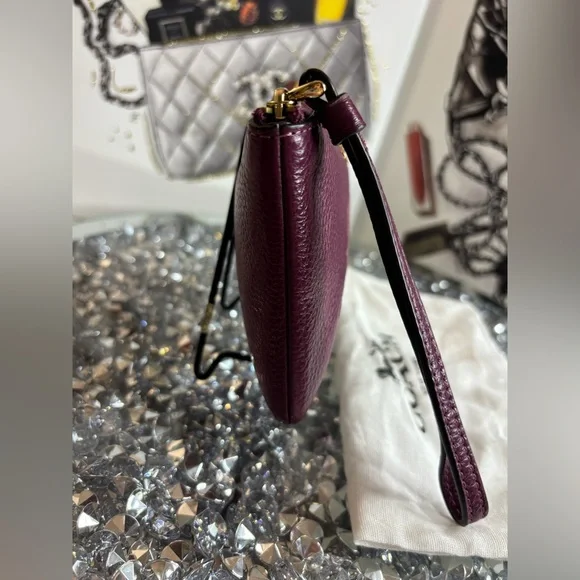 Coach X Star Wars Corner Zip Wristlet EUC - Picture 6 of 12